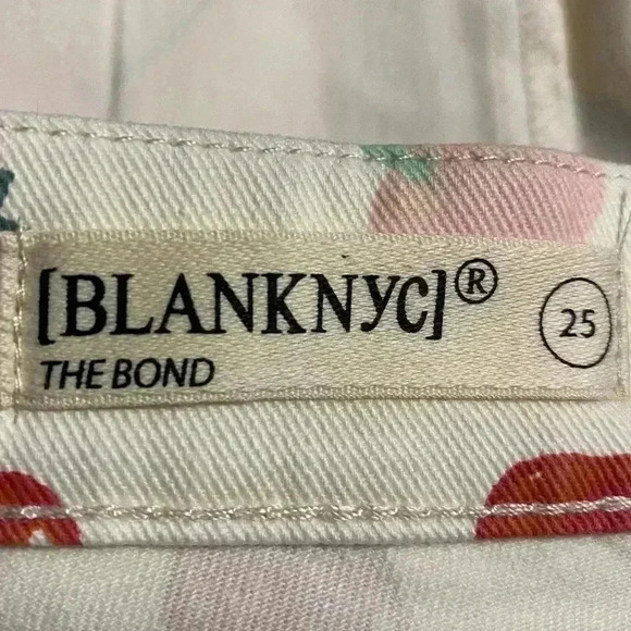 BLANKNYC The Bond Mid-Rise Skinny Jeans  25 Off White  Artsy Cherry Print NWT - Picture 11 of 13